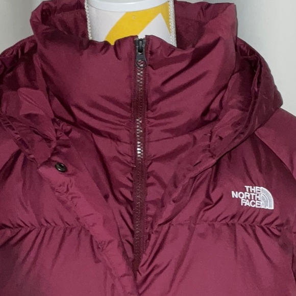 North Face puffer with hood - Picture 2 of 12